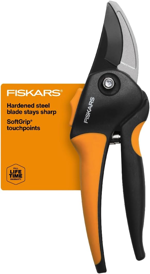 Fiskars Bypass Pruning Shears, Branch Cutter with 5/8″ Cut Capacity, Garden Shears with Sharp Steel Blade, Rust Resistant, Ergonomic Pruners with Comfort Handle and Safety Lock, Gardening Hand Tools